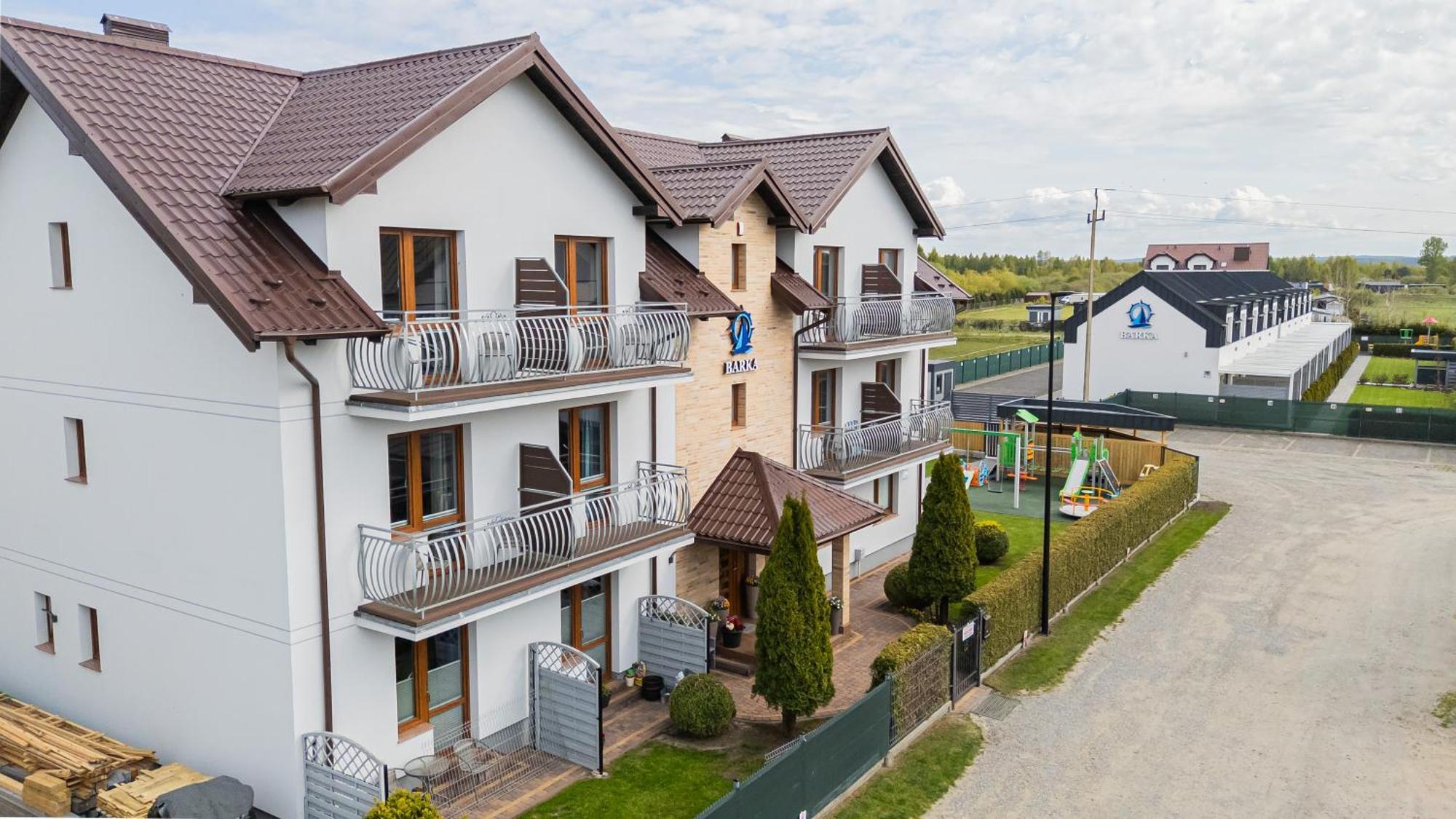 Barka - Apartamenty Premium Oraz Pokoje Blisko Plazy 카르비아 외부 사진